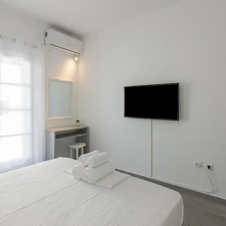 アパート Marvelous One Bedroom House In Paros ナウサ